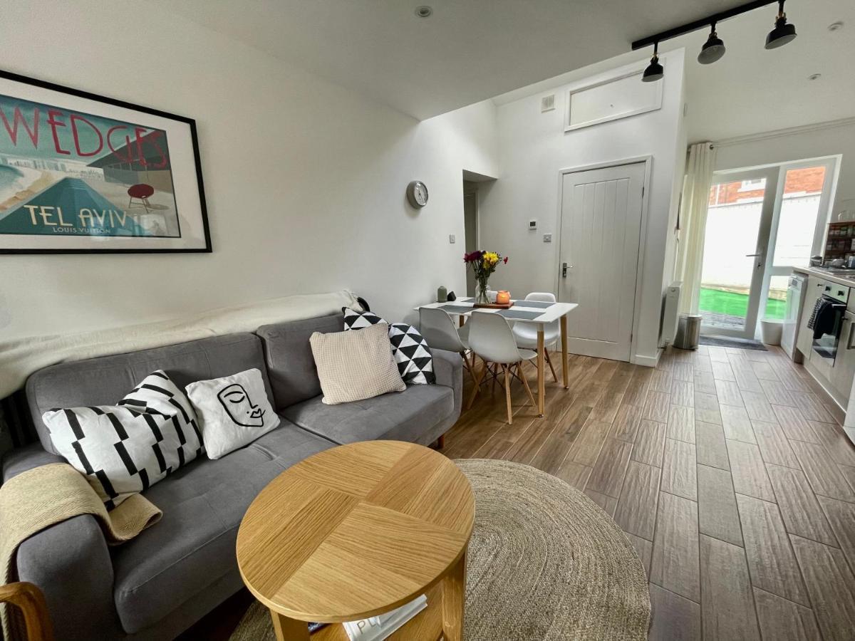 The Corner House - Modern Chesterfield Town Centre Apartments Экстерьер фото